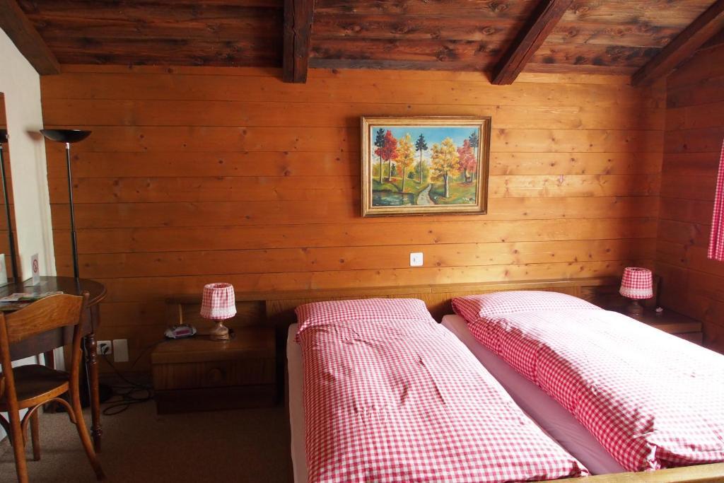 Hotel Simmental Boltigen Kamer foto